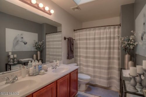 10432 Roylstons Ln, Tucson AZ 85747-5853 exterior