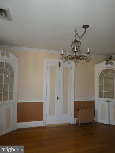 10408 New Hampshire Ave, Silver Spring MD 20905-3918 exterior