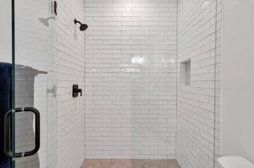 1233 Austin Gln Dr, Atlanta GA 30338-3233 exterior