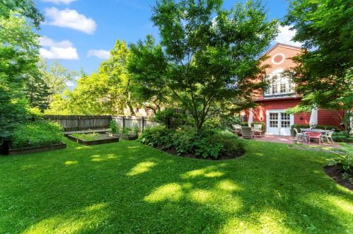 1521 Wightman St, Pittsburgh PA 15217-1407 exterior