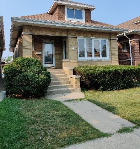 5226 Nelson St, Chicago, IL 60641-4901