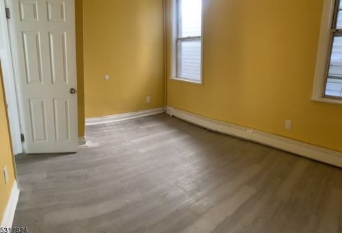 177 Seymour Ave, Newark NJ  07108-1713 exterior