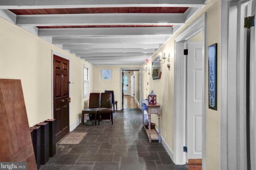 886 Vaughn Rd, Pottstown PA exterior