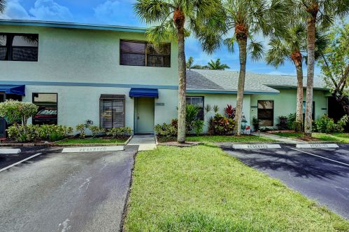 9090 21st St, Boca Raton FL 33428-7713 exterior