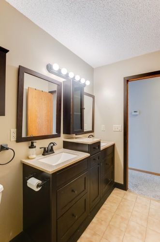 2698 Greystone, Saint Paul MN 55128-3919 exterior