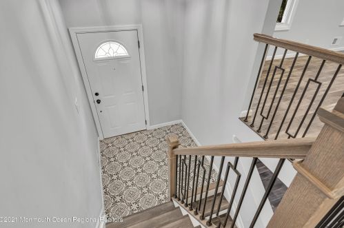 45 Harmon Rd, Edison NJ  08837-2723 exterior