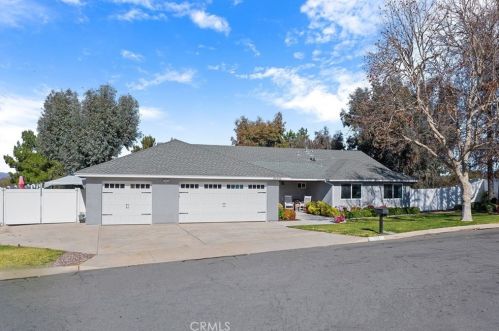 30346 Calle Halcon, Temecula CA  92592-5136 exterior