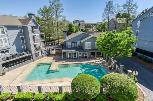 329 Granville Ct, Atlanta GA  30328-3434 exterior