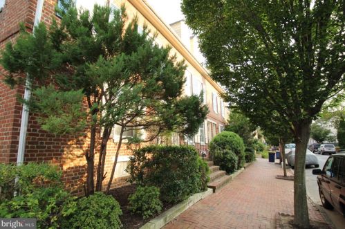 147 3 St, New Castle DE 19720-4536 exterior