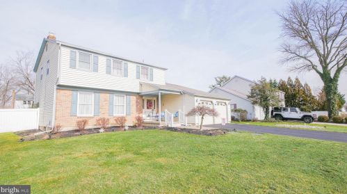 741 Cotswold Rd, Somerdale, NJ 08083-2405