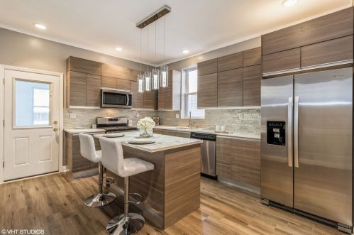 6640 Marshfield Ave, Chicago IL 60636-3302 exterior