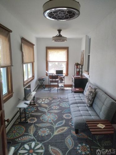 643 Winsor St, Bound Brk, NJ 08805-1750