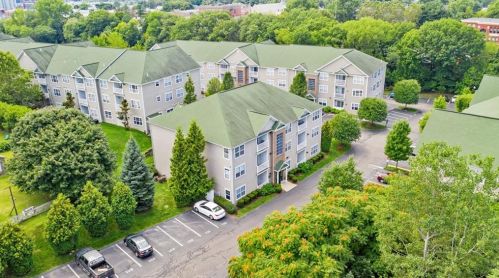 86 Mill St, Woonsocket, RI 02895-2164