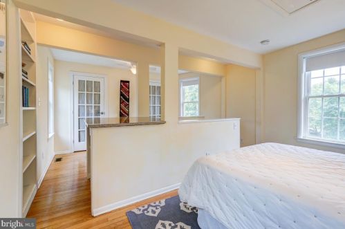 1225 C St, Washington DC 20003-1806 exterior