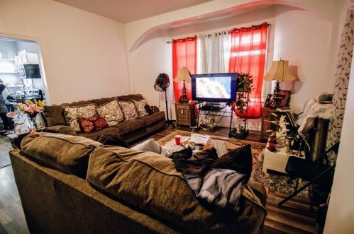 29 Locust St, Springfield MA 01108-1001 exterior