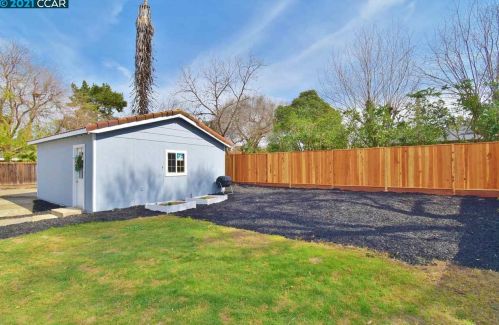 1134 Crowe Pl, Concord CA 94518-1713 exterior