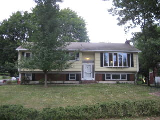 585 Shore Trl, Sparta, NJ 07871-1338