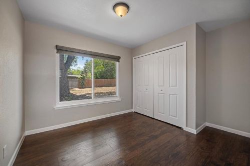 1802 Edgehill Dr, San Antonio TX 78209-2023 exterior