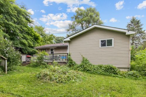 2809 Chestnut Dr, Bull Valley IL 60097-8542 exterior