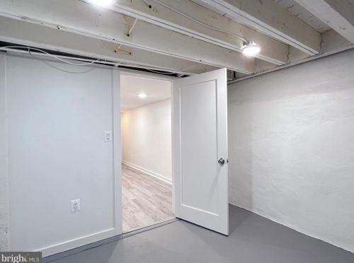 1639 Jackson St, Philadelphia PA 19145-3617 exterior