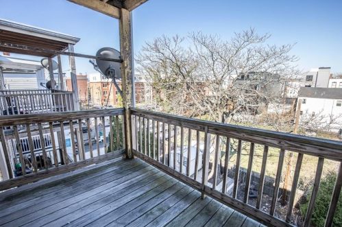 184 Chelsea St, Boston MA exterior