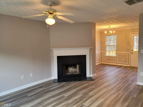 4010 Melanie Woods Dr, Atlanta, GA 30349-2812