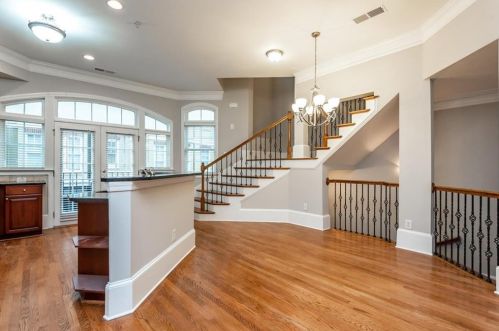 813 Clifton Heights Ln, Atlanta, GA 30329-4254