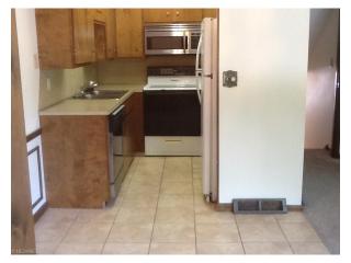 32882 Bainbridge Rd, Cleveland OH  44139-2264 exterior