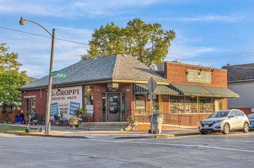 1411 Potter Ave, Milwaukee WI 53207-2115 exterior