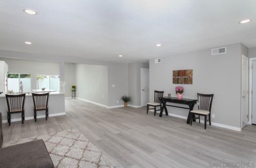 8580 Flanders Dr, San Diego CA  92126-3268 exterior