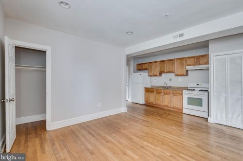 1320 T St, Washington DC 20009-4438 exterior