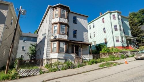 59 Catharine St, Worcester, MA 01605-2809