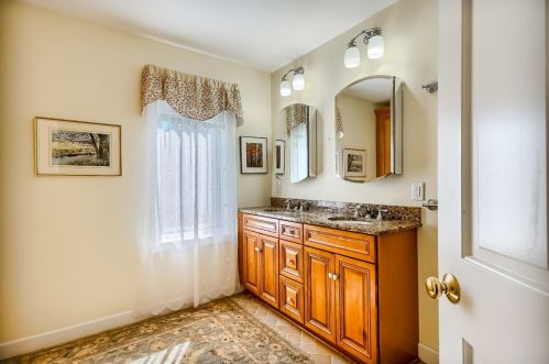 14 Foxcross Cir, Concord NH 03301-6920 exterior