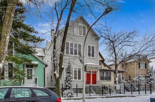 3042 Christiana Ave, Chicago, IL 60618-6874