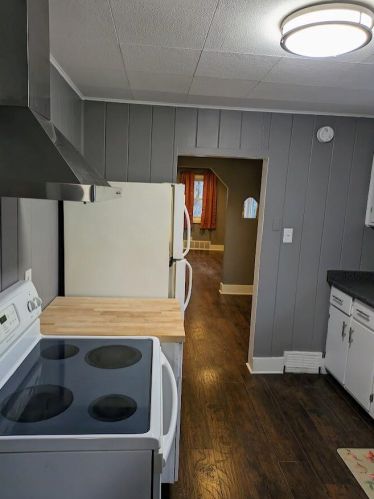 320 Buchanan Ave, Kalamazoo MI  49001-5320 exterior