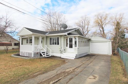 148 Morrill St, Pittsfield, ME 04967-4708