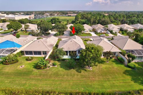 1553 Amherst Dr, Fort Pierce FL 34986-2413 exterior