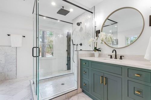 6160 Heards Creek Dr, Atlanta GA  30328-3635 exterior