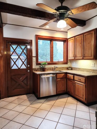 52 Burchard St, Edison NJ  08837-3339 exterior