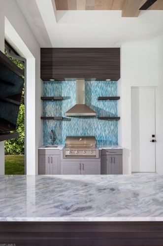 7594 Cordoba Cir, Naples FL 34109-7118 exterior