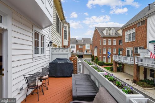 337 Fayette St, Alexandria VA 22314-2201 exterior