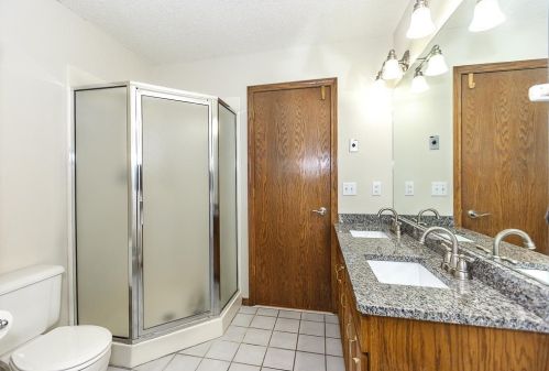 7717 133 St, Saint Paul MN 55124-7617 exterior