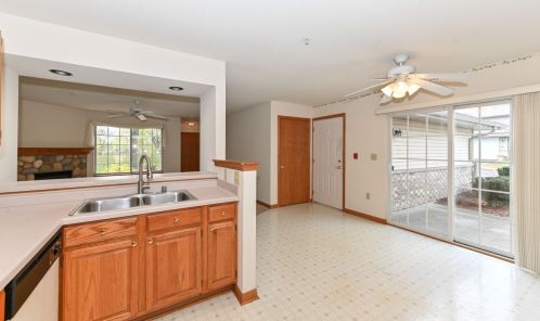 4935 Maple Leaf Cir, Milwaukee WI 53220-2780 exterior