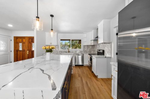 1837 Las Lanas Ln, Fullerton CA  92833-1814 exterior