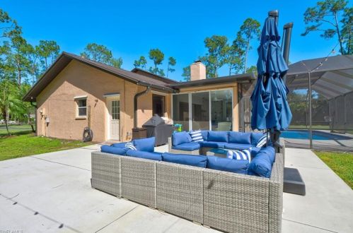 3690 27 Ave, Naples FL 34117-7131 exterior