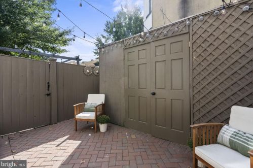 1500 1st St, Washington DC 20024-3420 exterior