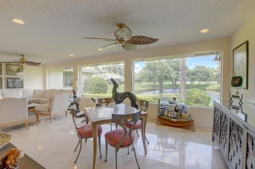 75 Hampshire Ln, Boynton Beach FL 33436-7403 exterior