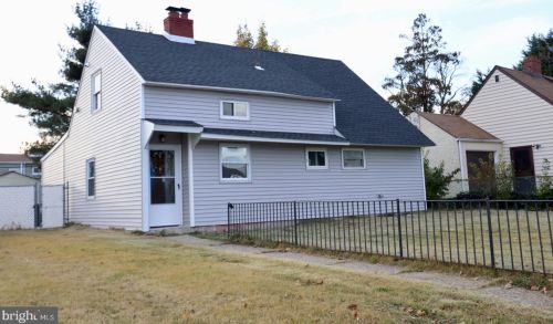 9314 Academy Rd, Philadelphia PA  19114-3523 exterior