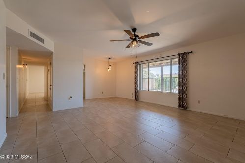 4801 Red Wolf Dr, Tucson AZ  85742-8825 exterior