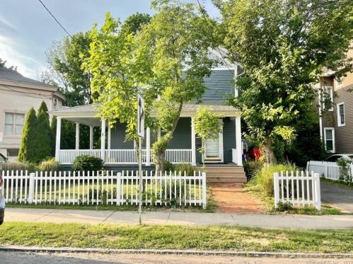 5 Franklin St, Enfield, CT 06082-3607